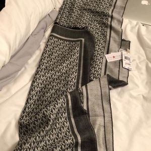 MK scarf